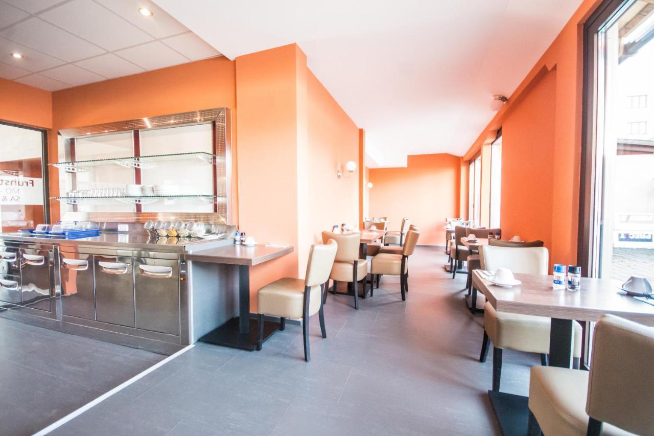 Hotel Turmfalke 24H Check In Linz Esterno foto